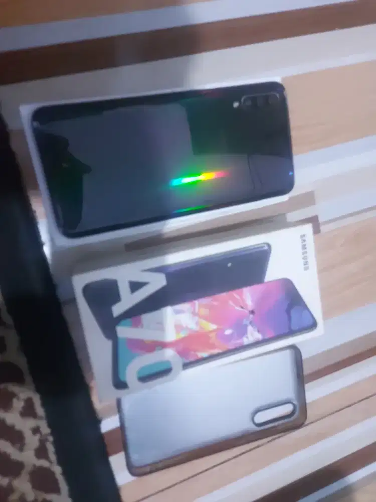 Samsung A70 8/128 normal no minus