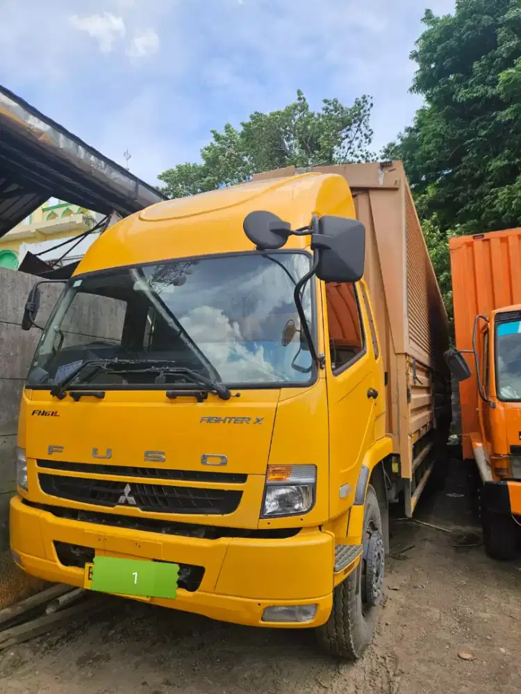 Mitsubishi Fuso 6X2 FN61L 2023 wingbox long 9,5m istimewa siap kerja