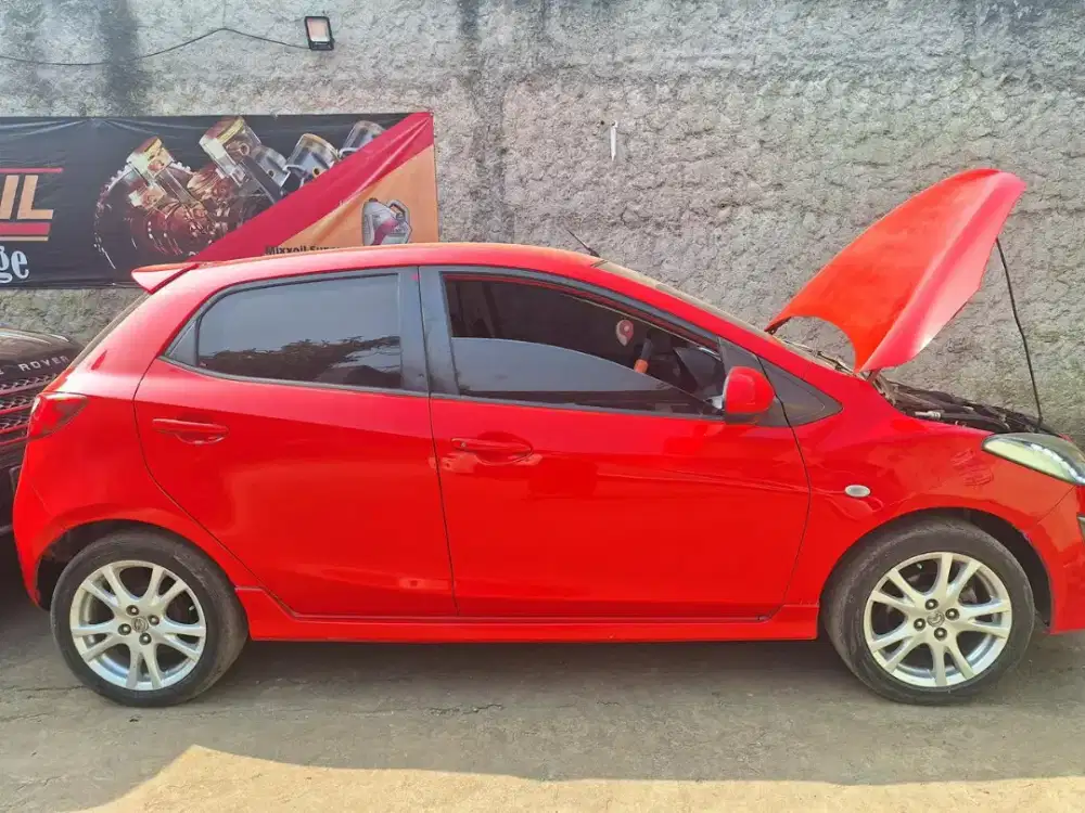 Mazda 2 Hatchback 2013