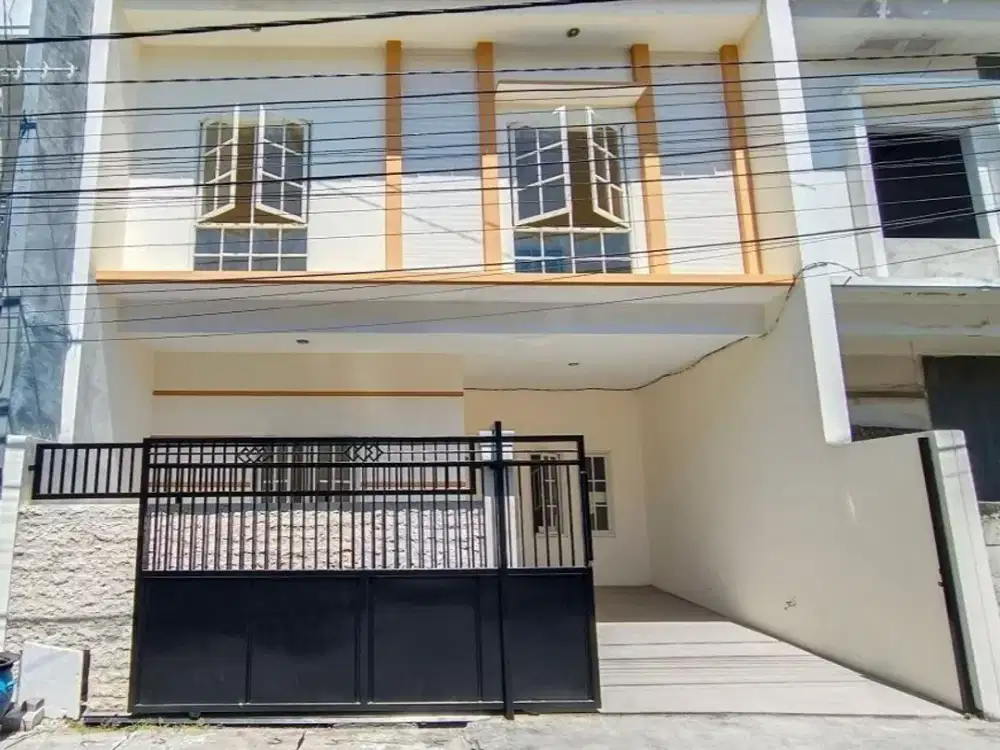 Rumah Baru 2 Lantai Mulyosari, Dekat Kampus Row Jalan 2 Mobil