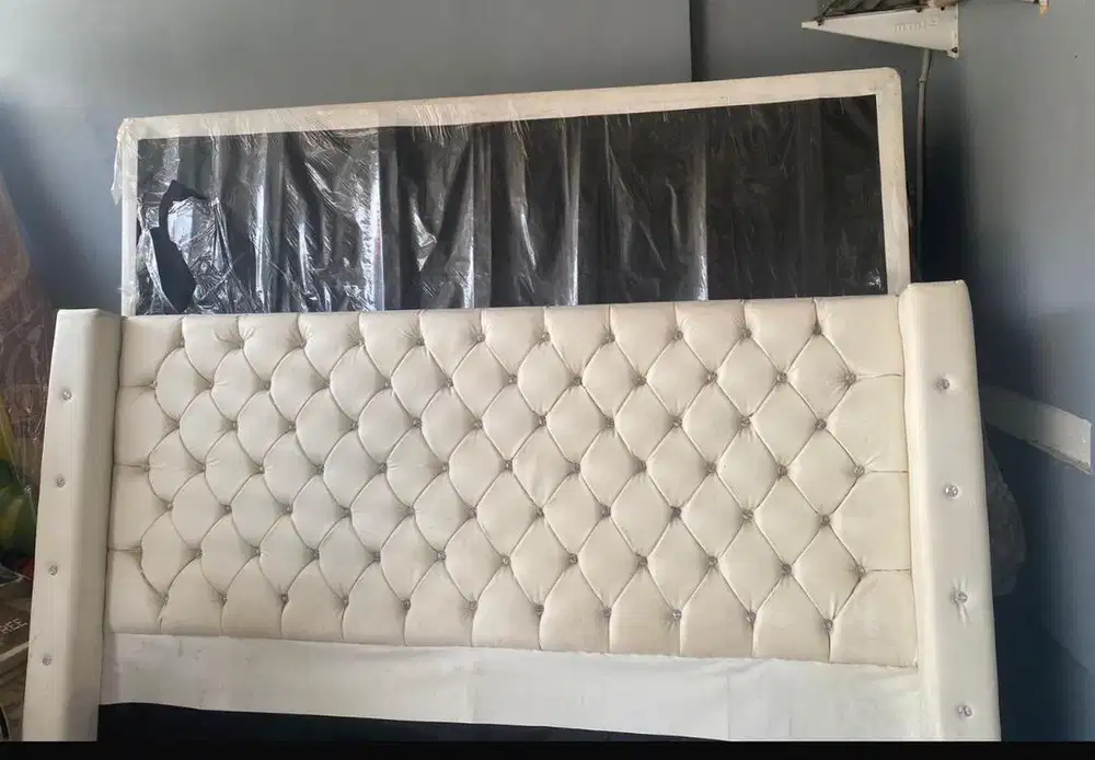 Dipan 180x200 Free Kasur 1,5jt NEGO SAMPE JADI (MAU PINDAH RUMAH)