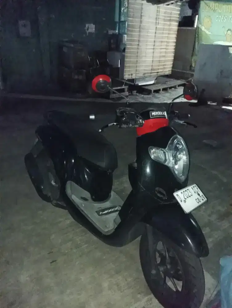 Scoopy FI Hitam 2019