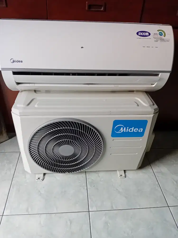 Dijual AC 1/2 PK