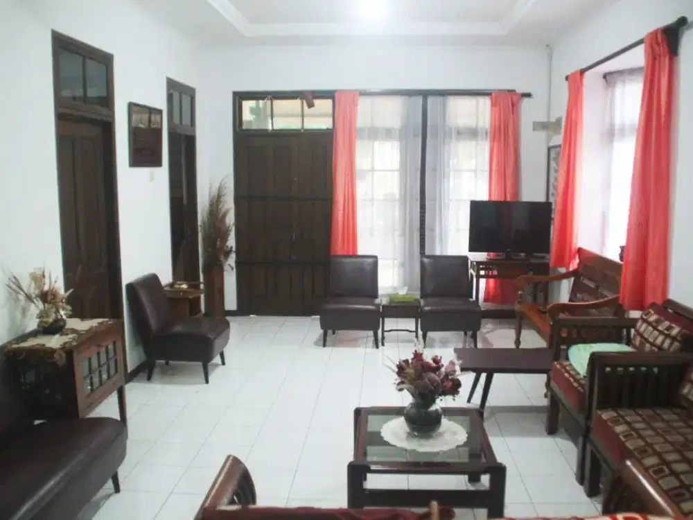 Dijual Hunian Nyaman dan Asri Lokasi Super Strategis di Mainroad Pasirkaliki, Bandung
