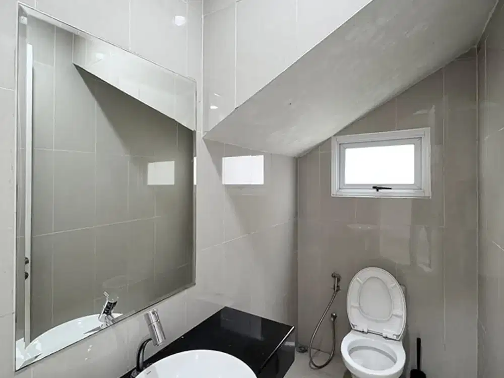 DIJUAL Rumah Di Whitsand, Greenwich Park, BSD City