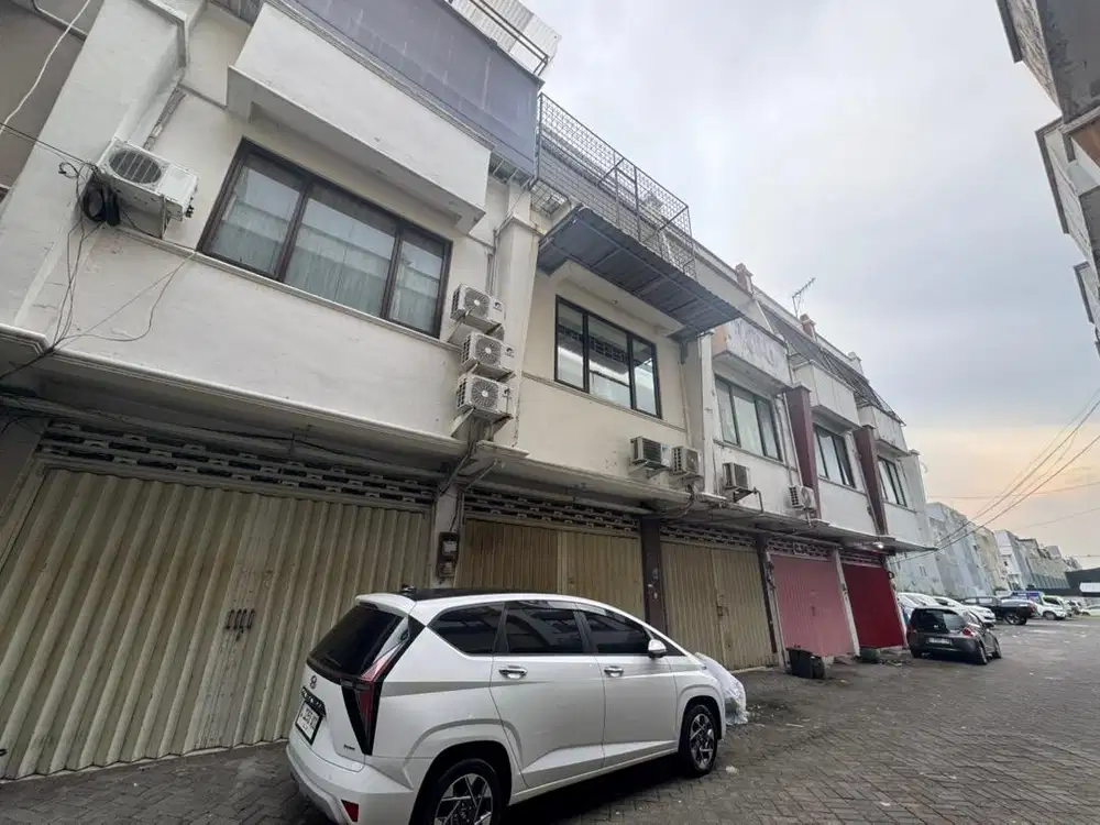 DIJUAL / DISEWAKAN Ruko Klampis Strategis