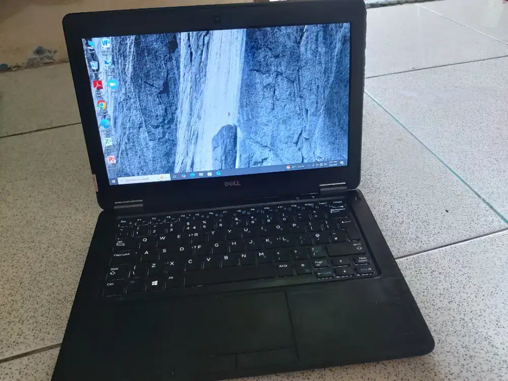 Dell e7250 core i3 ssd keyboard nyala