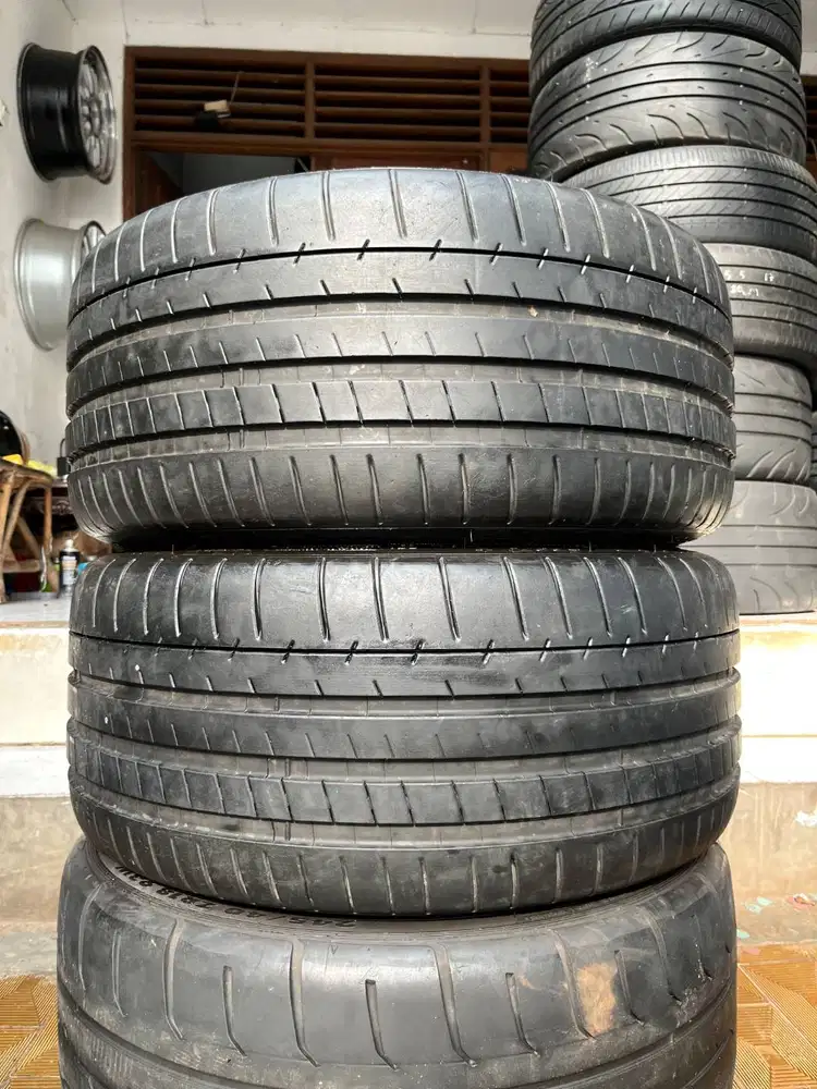 Ban Michelin Pilot Super Sport  255 35 r19  2Pcs