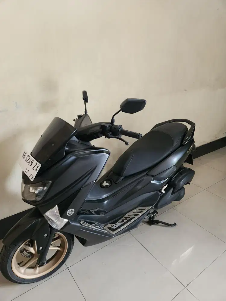 Nmax new hitam doff 2019 gbm