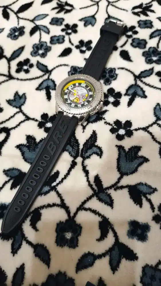 Jam tangan merk breitling masih sangat bagus hadiah dr bos