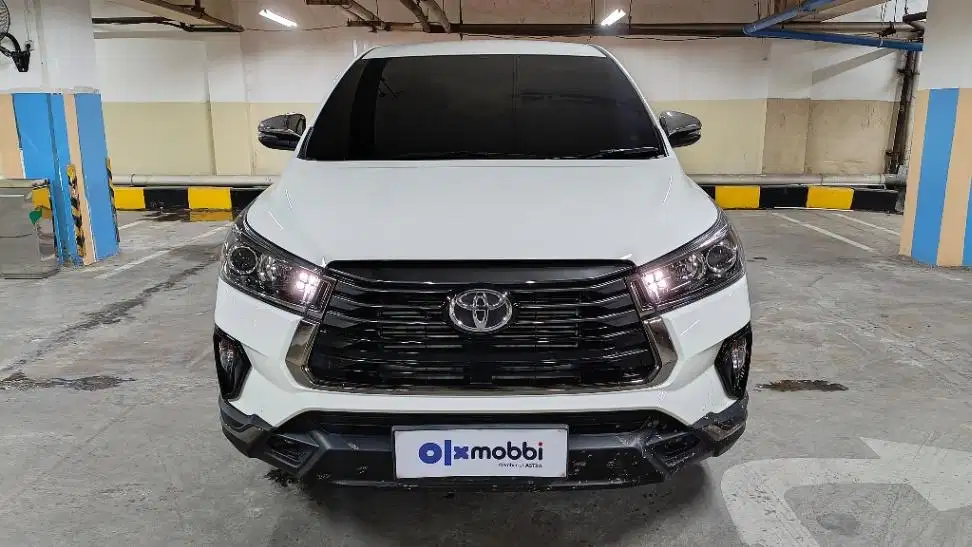 LOW DP Toyota Kijang Innova 2.0 V Bensin-AT 2022 KZS