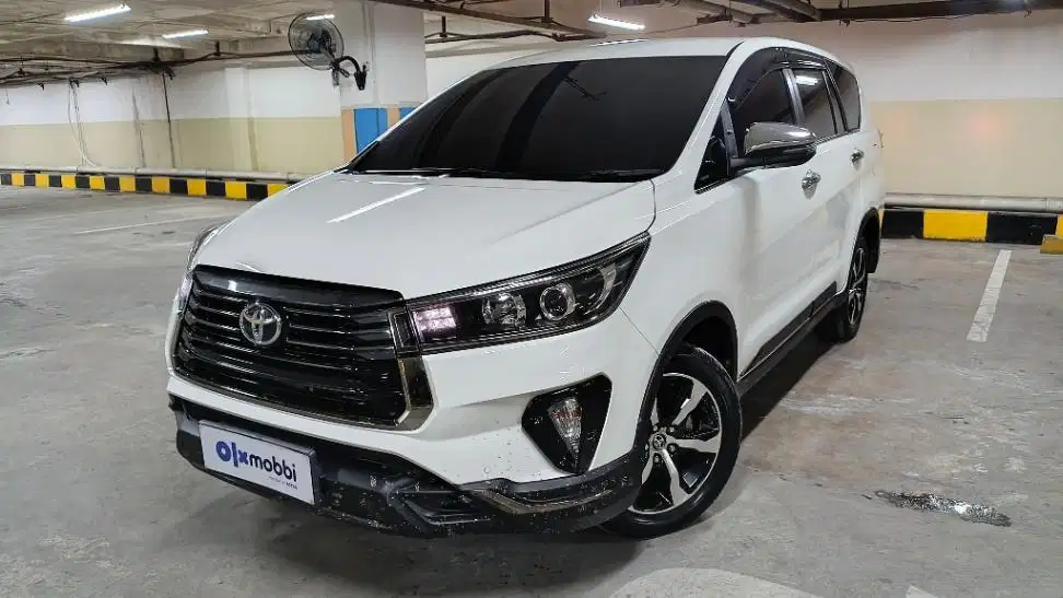 LOW DP Toyota Kijang Innova 2.0 V Bensin-AT 2022 KZS