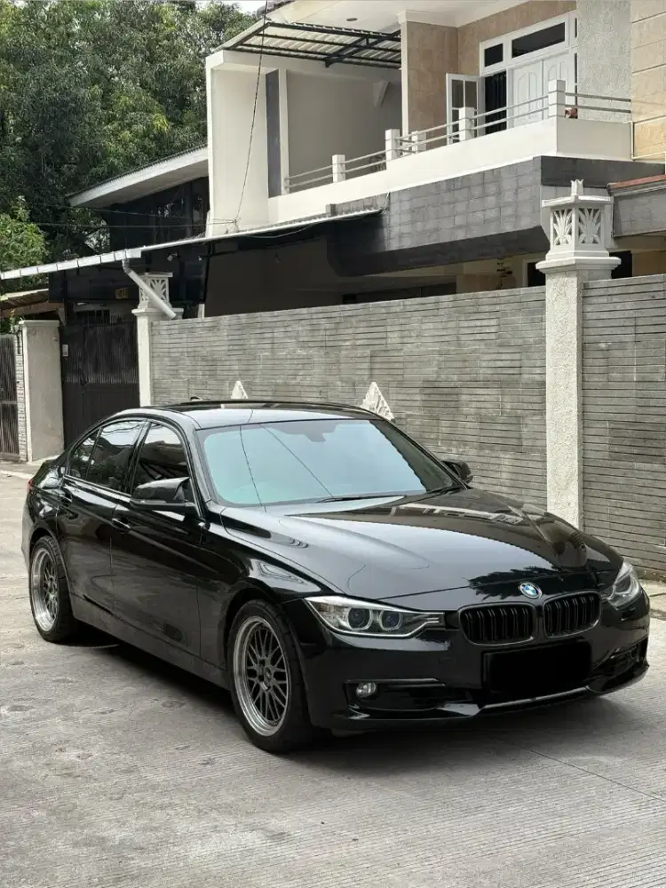 [LOW KM, CASH] BMW 320i F30 Pre-LCI Luxury Line 2015 / Sport Line 2016
