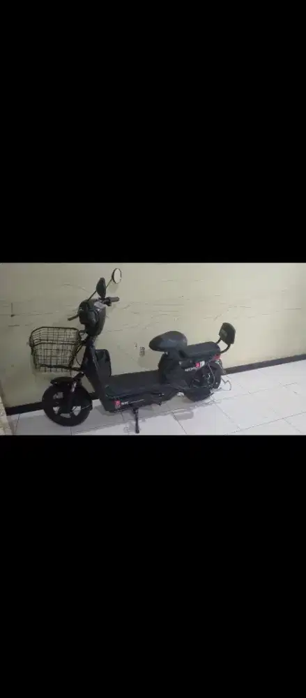 sepeda listrik kondisi baru