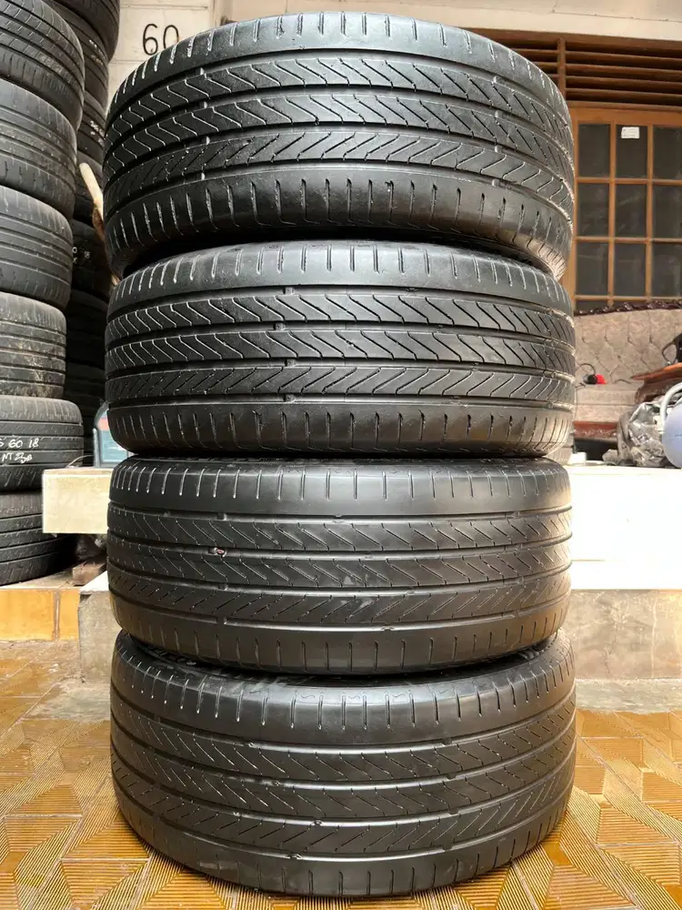 Ban Continental Premium Contact C  215 50 r17  4Pcs