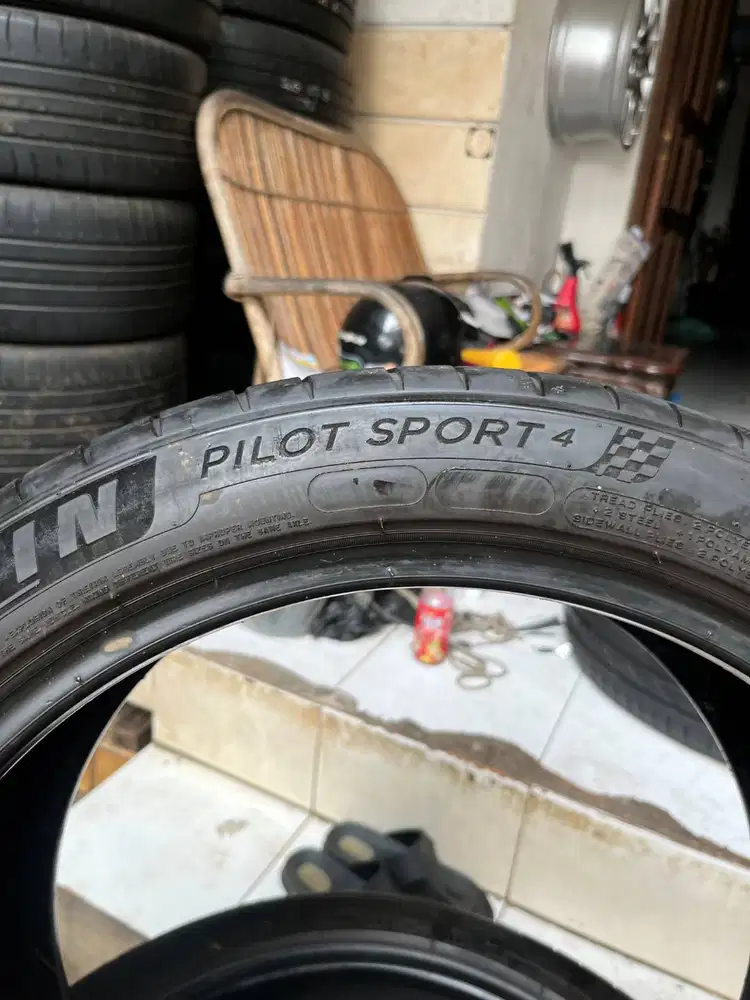 Ban Michelin Pilot Sport 4  245 40 r18  2Pcs