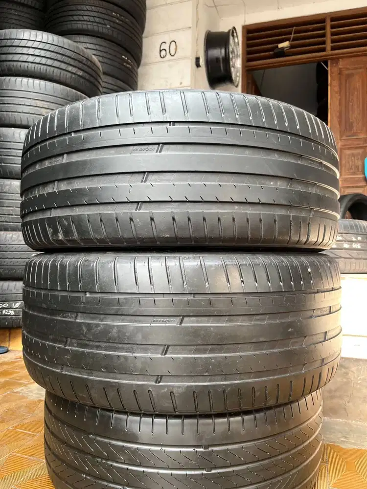 Ban Michelin Pilot Sport EV  255 45 r20  2Pcs