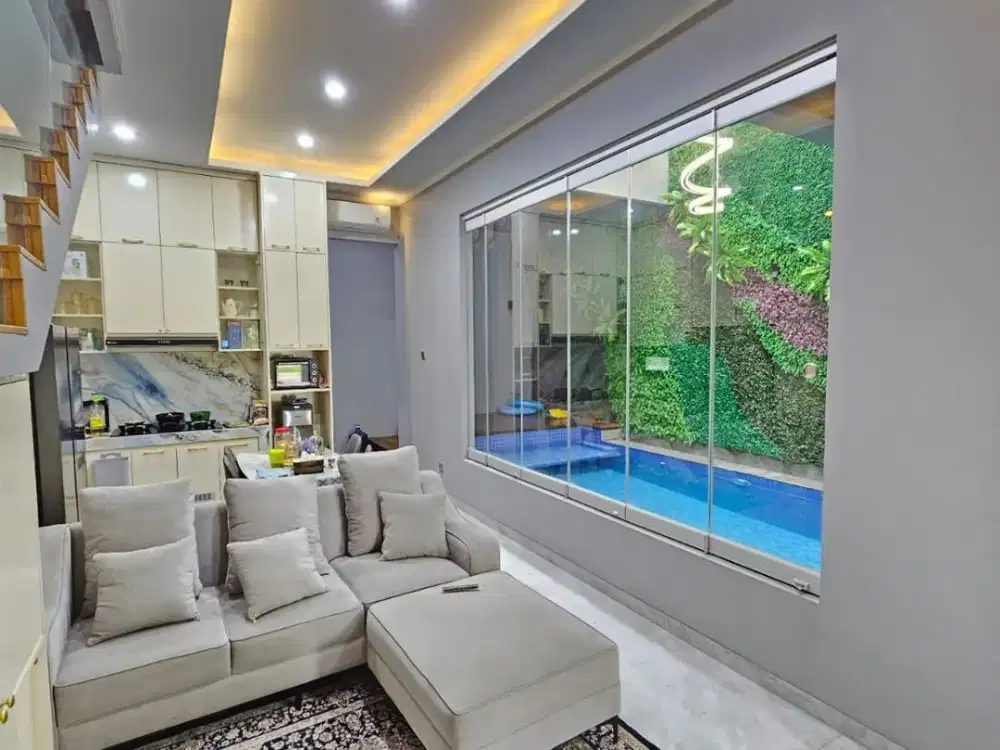 Dijual Rumah Mewah Ada Kolam Renang di Cluster Lavesh Harapan Indah, Bekasi