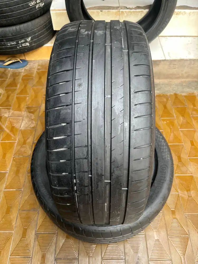 Ban Michelin Pilot Sport 4  245 45 r18  1Pcs