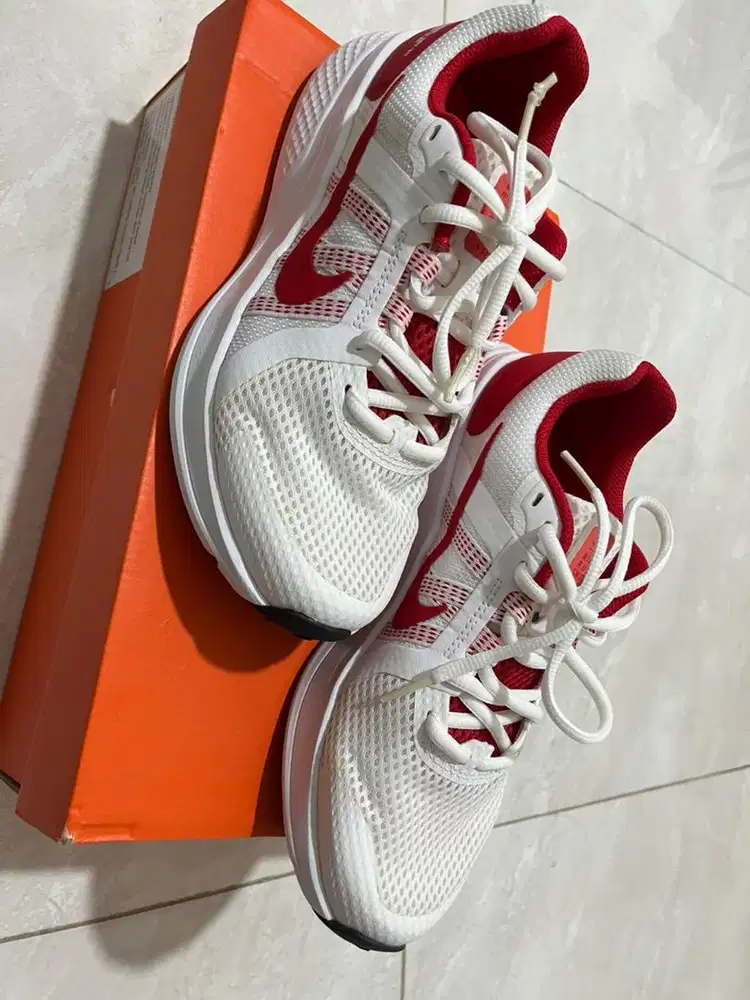 W Nike run swift 2