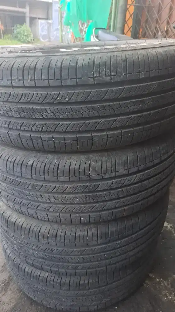 Ban gt radial savero suv 215 65 16 rush terios innova xtrail dll