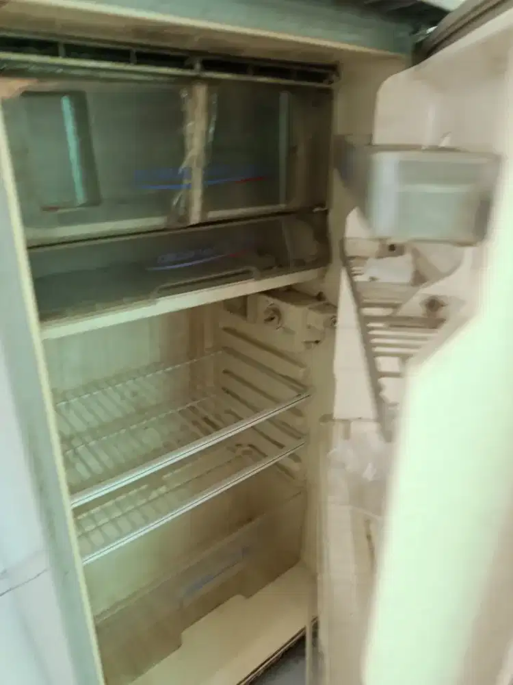 Ayo beli kulkas toshiba masih dingin
