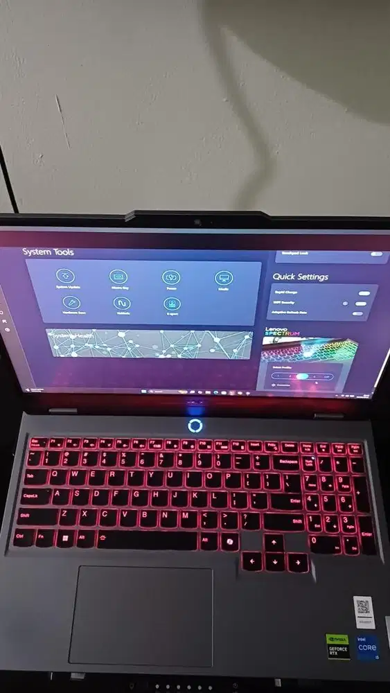 Laptop Gaming Lenovo LOQ 15IRX9 83DV01ASID