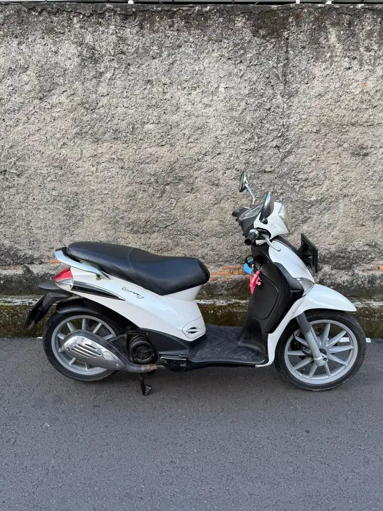 Piaggio Liberty 150 Scooter matic mulus terawat