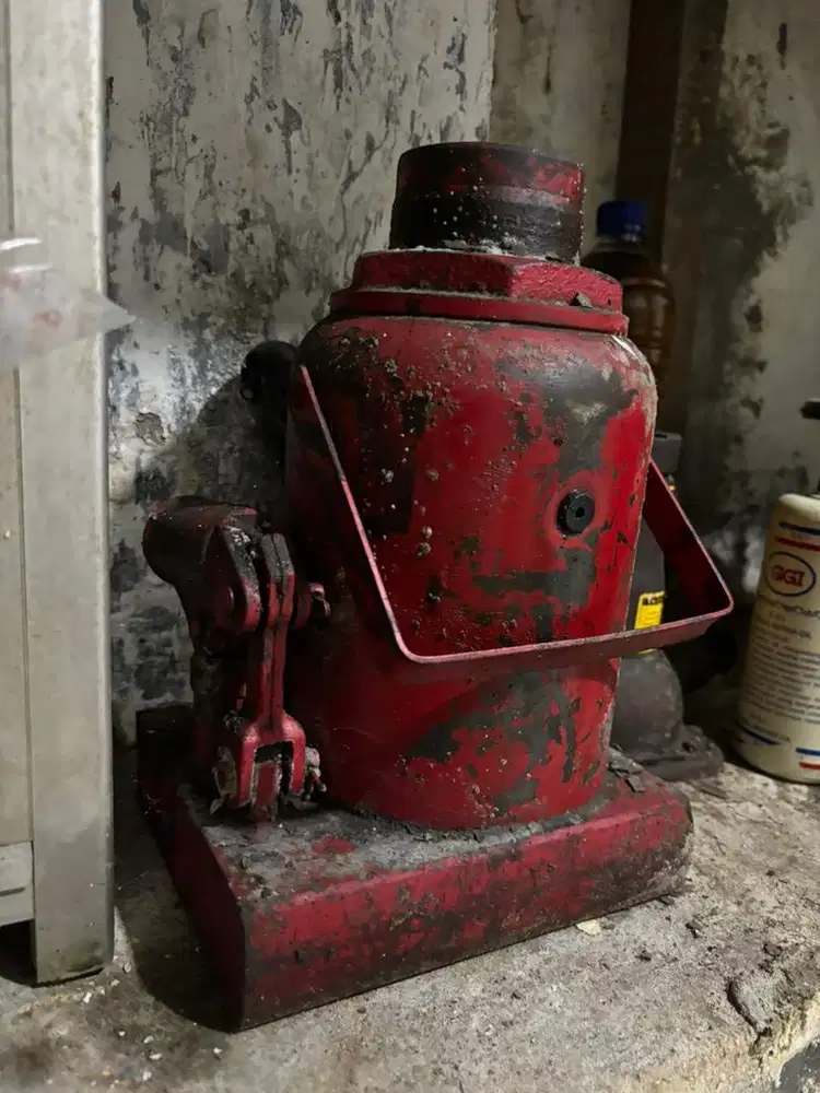 Dongkrak botol 20 ton untuk mobil truk