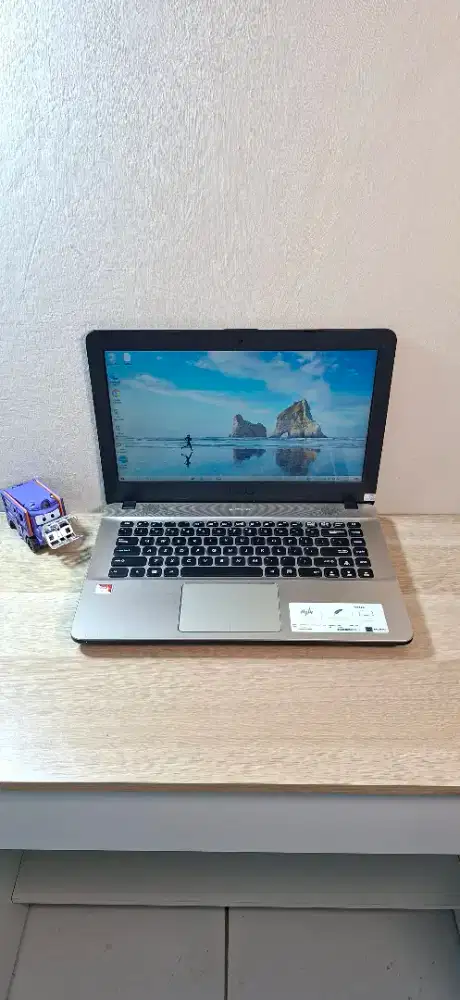 LAPTOP ASUS X441B AMD A9 RAM 4 SSD 128
