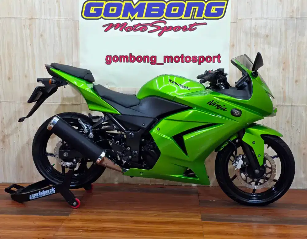 NINJA 250 KARBU 2011 ISTIMEWA