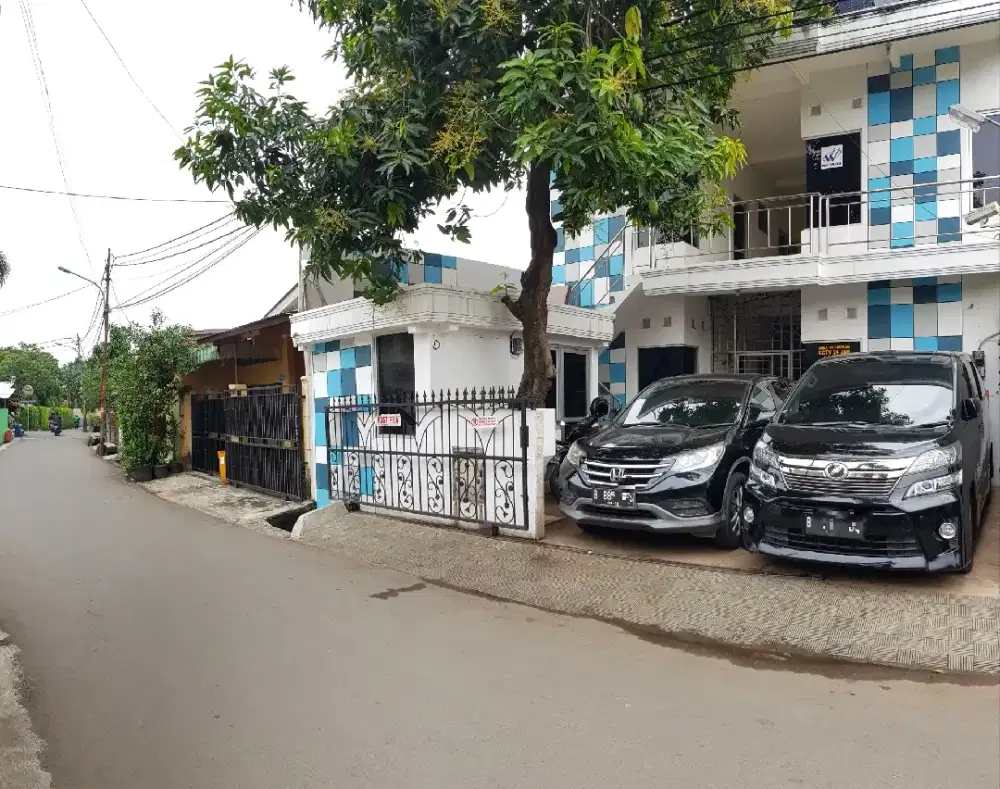 KOST AC, kamar mandi dalam