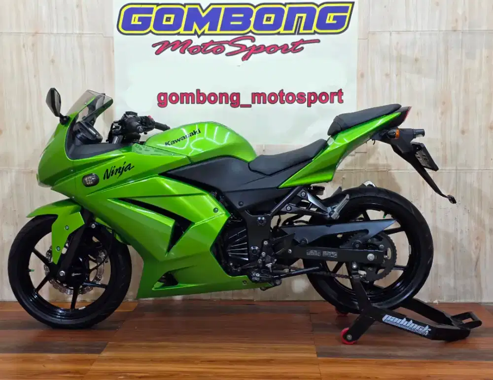 NINJA 250 KARBU 2011 ISTIMEWA