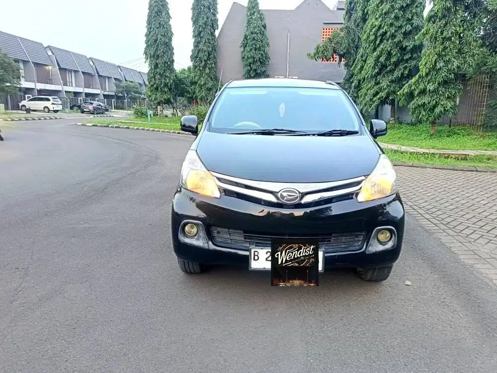 Xenia R Family Manual hitam 2012