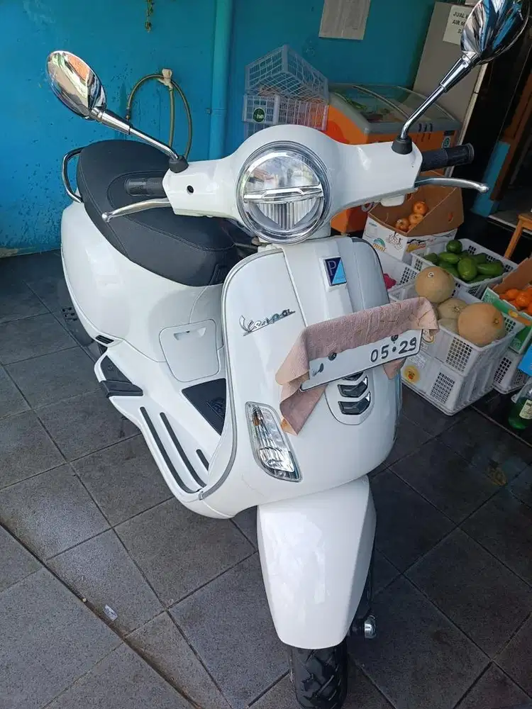 Vespa piaggio putih Lx 125 #36.500.000 Nego Halus