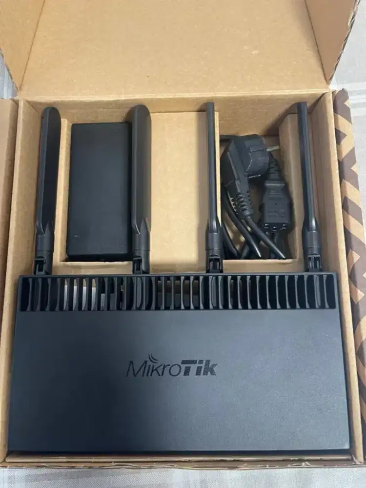 Mikrotik rb4011igs 5hacq2hnd in Bekas Murah