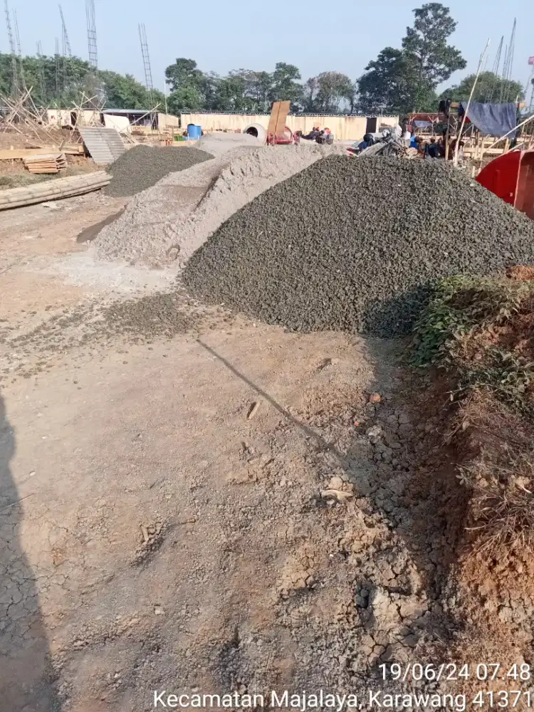 Material alam dan pengurugan tanah area karawang