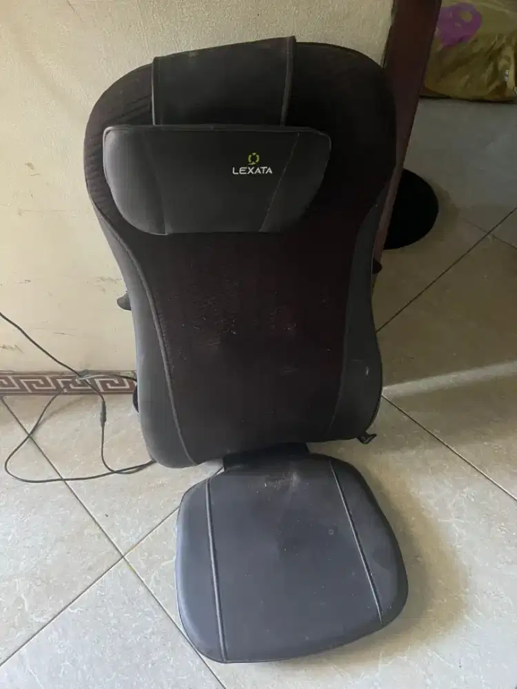 Alat pijat model duduk lexata