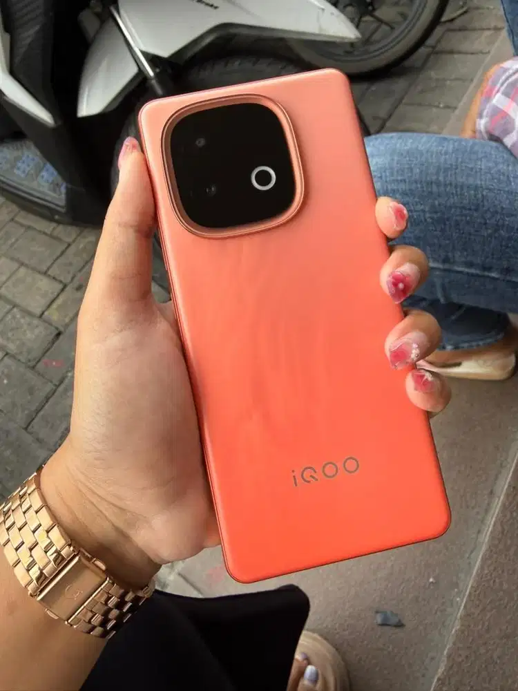 Iqoo Neo 10 16+16/512 Lengkap ori
