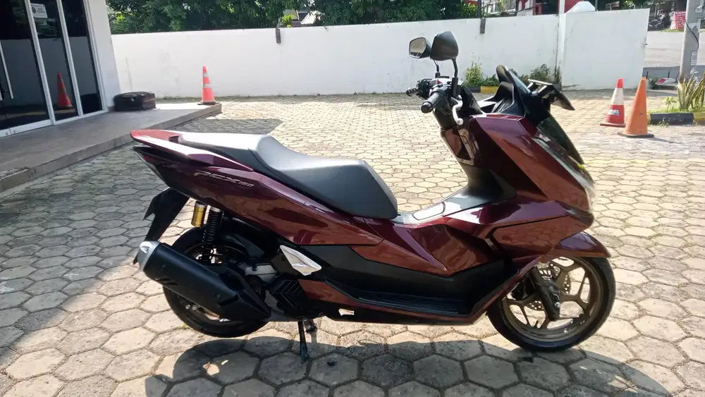 PCX Th 2025 ABS Roadsync Istimewa