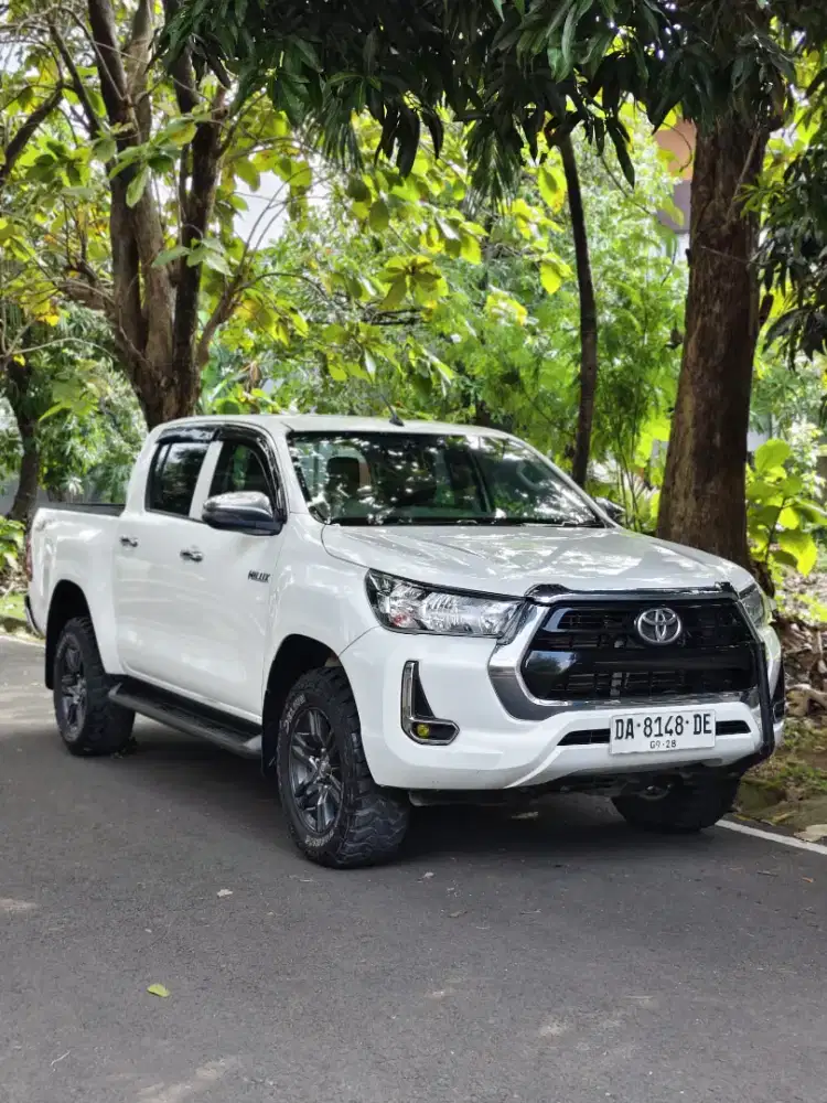 TOYOTA HILUX G 4X4 PUTIH 2023