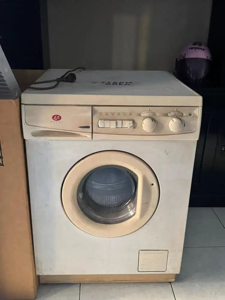 Mesin cuci electrolux