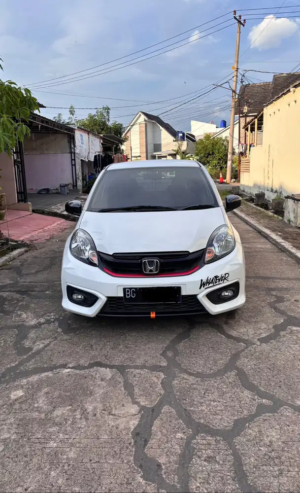 Di jual honda brio e satya 2016