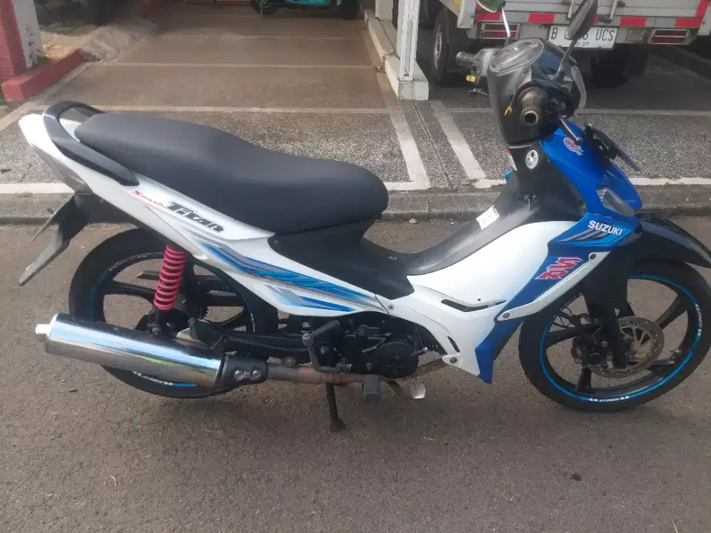 Suzuki smash titan SR CW th 2011 pajak panjang original