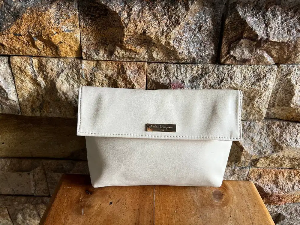 Salvatore veragamo pouch