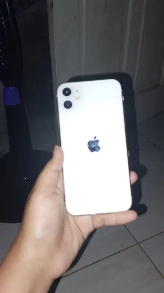 DIJUAL IPHONE 11