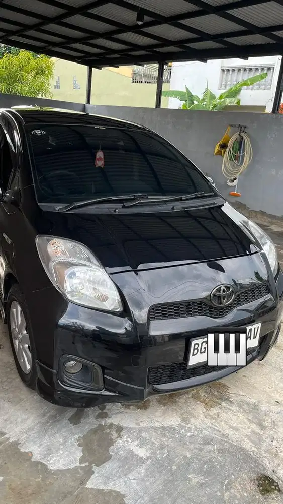 Yaris 2012 MT Hitam Bakpao nego