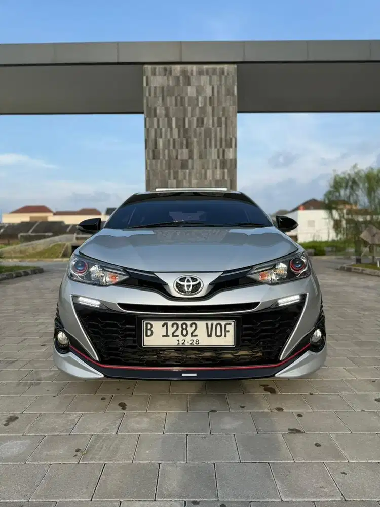 Yaris TRD sportivo 2018 matic silver