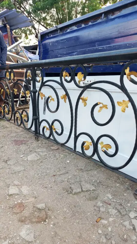 Railing balkon besi tempa kokoh antik tinggi 80 cm