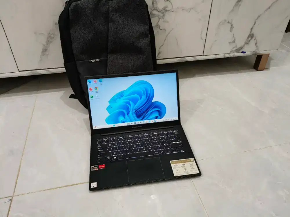 laptop asus Ryzen 3 7320U 8/512GB SSD Nvme